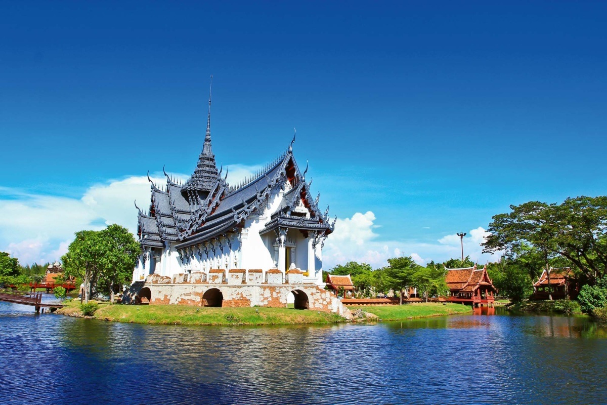Fototapeta MS-5-1161 Thajský chrám 375 x 250 cm