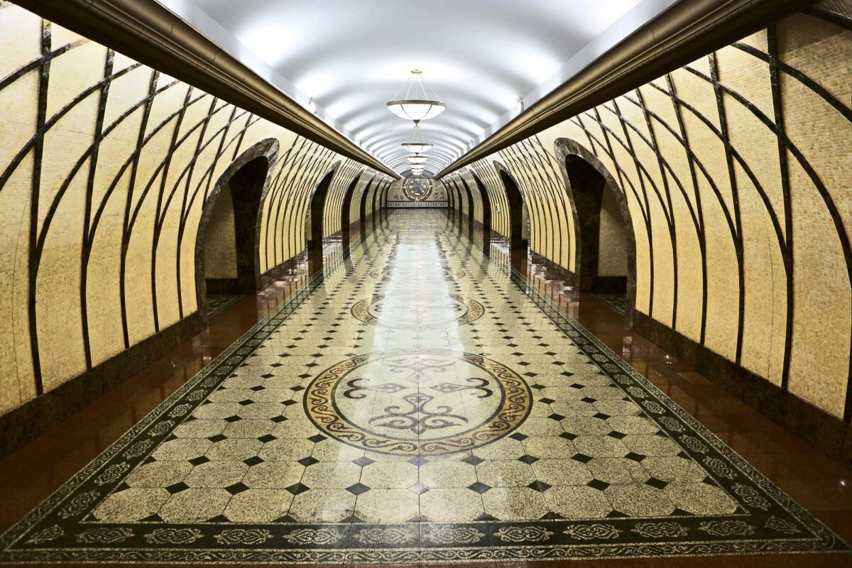 Fototapeta MS-5-2819 Metro v Almaty 375 x 250 cm