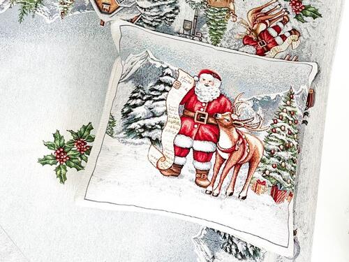 Obliečka na vankúš, Rozprávková zasnežená krajina so Santa Clausom, 45 x 45 cm