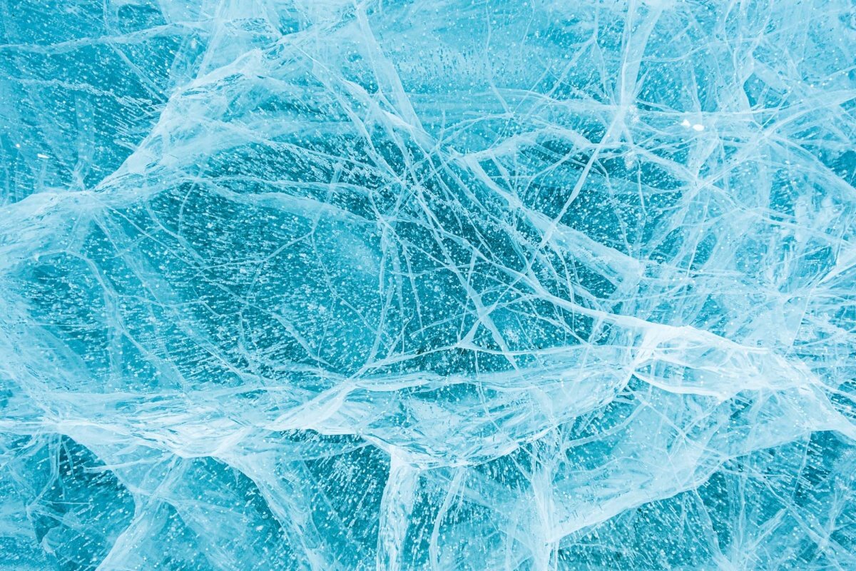 Fototapeta MS-5-2494 Modrý ľad s prasklinami 375 x 250 cm