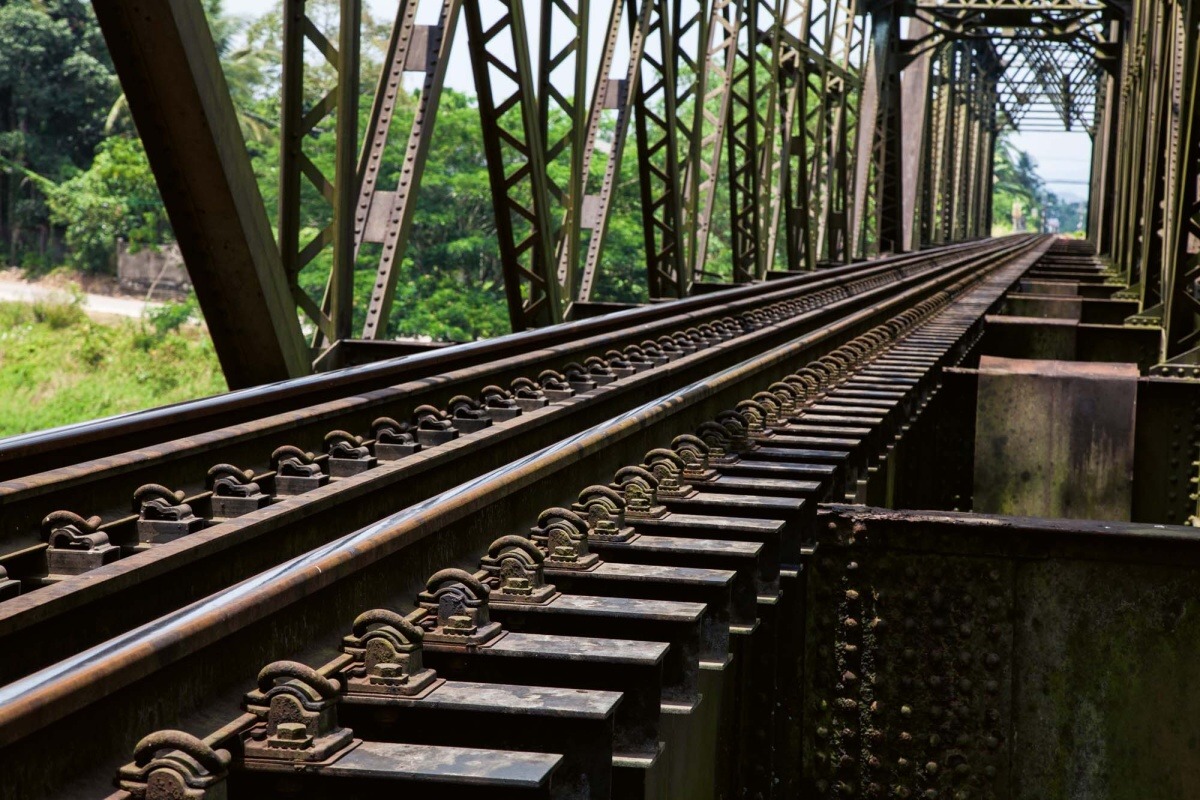 Fototapeta MS-5-2861 Kovový železničný most 375 x 250 cm